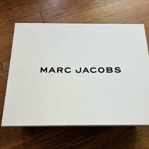 Marc Jacobs gift box